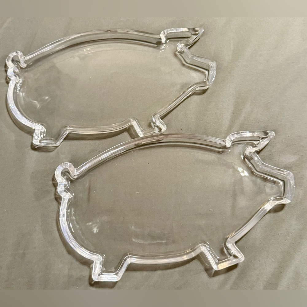 COPY - 2 Glass Pig plates. Sz 11”x6”